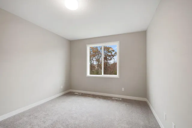 $489,900 | 1549 Creekwood Drive, New Richmond, WI 54017