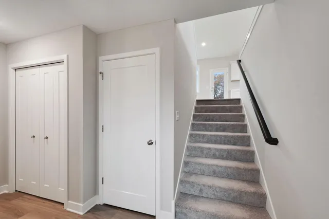 $489,900 | 1549 Creekwood Drive, New Richmond, WI 54017