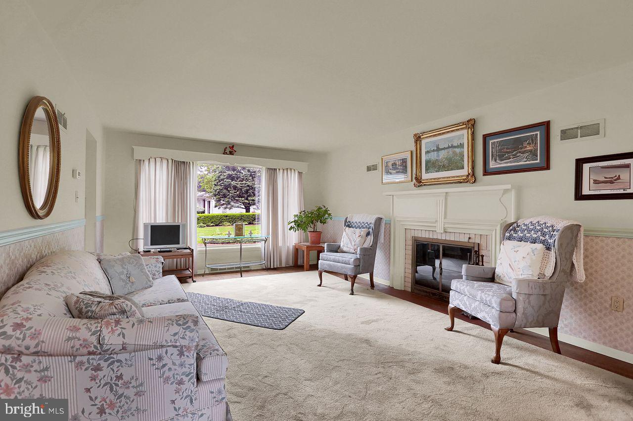 131 Reeser Road Camp Hill, PA 17011 - Photo 12 of 40 Gallery Image 12