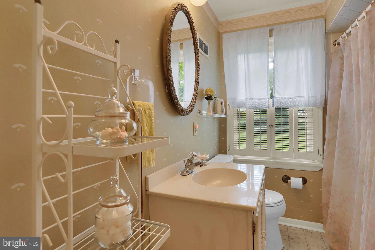 131 Reeser Road Camp Hill, PA 17011 - Photo 18 of 40 Gallery Image 18