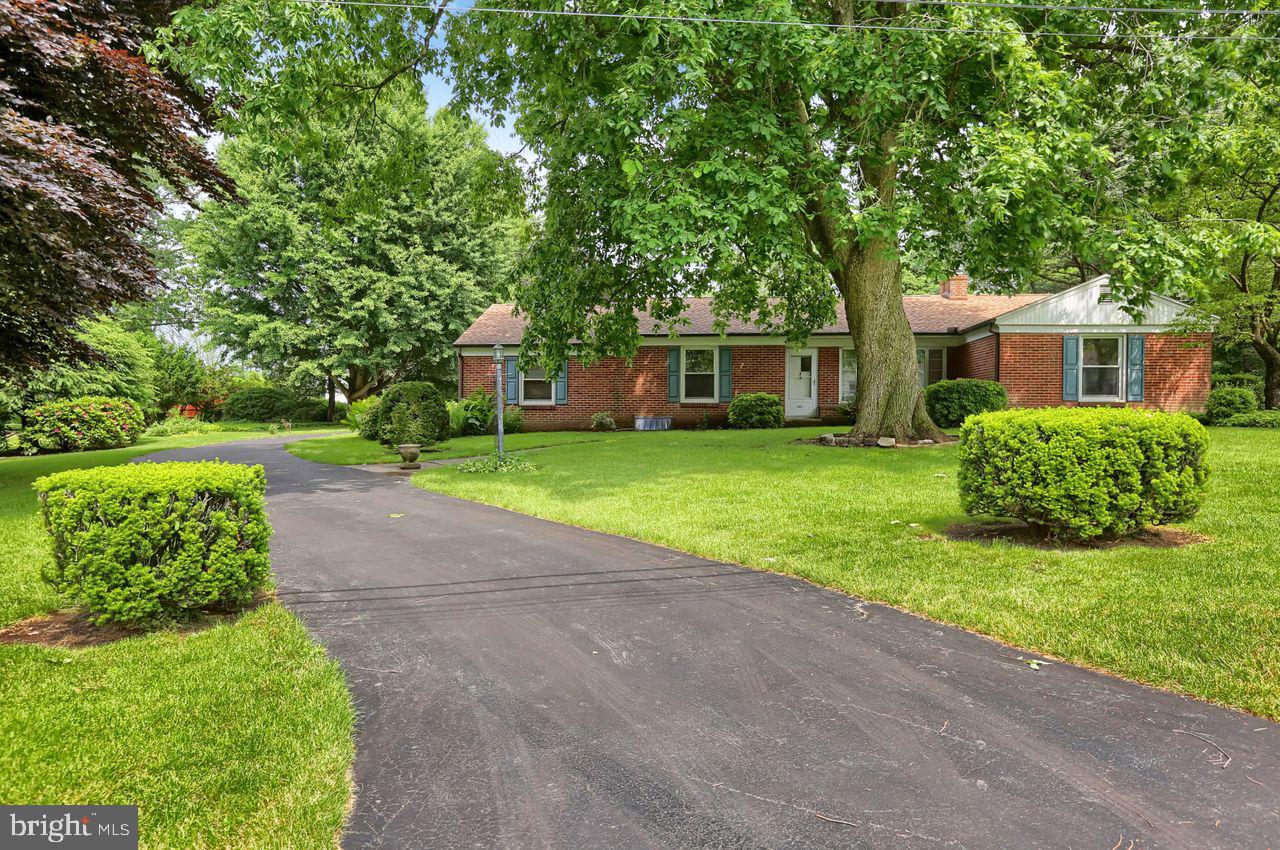 131 Reeser Road Camp Hill, PA 17011 - Photo 5 of 40 Gallery Image 5