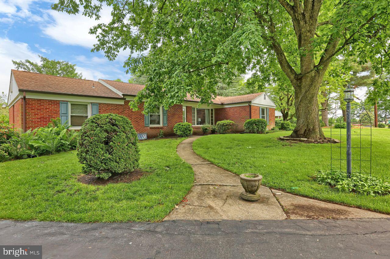 131 Reeser Road Camp Hill, PA 17011 - Photo 7 of 40 Gallery Image 7