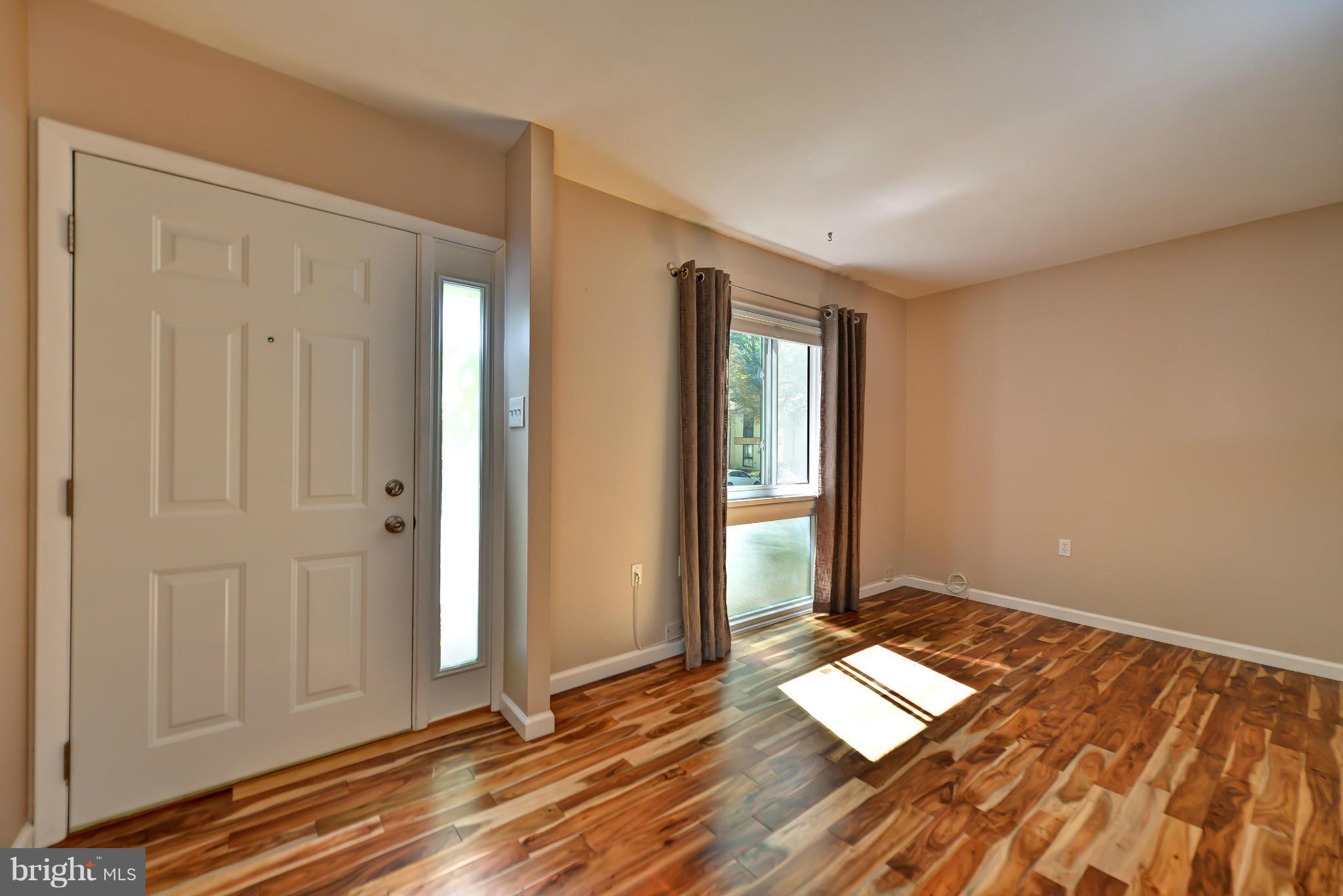 2216 Lofty Heights Place Reston, VA 20191 - Photo 12 of 28 Family Room