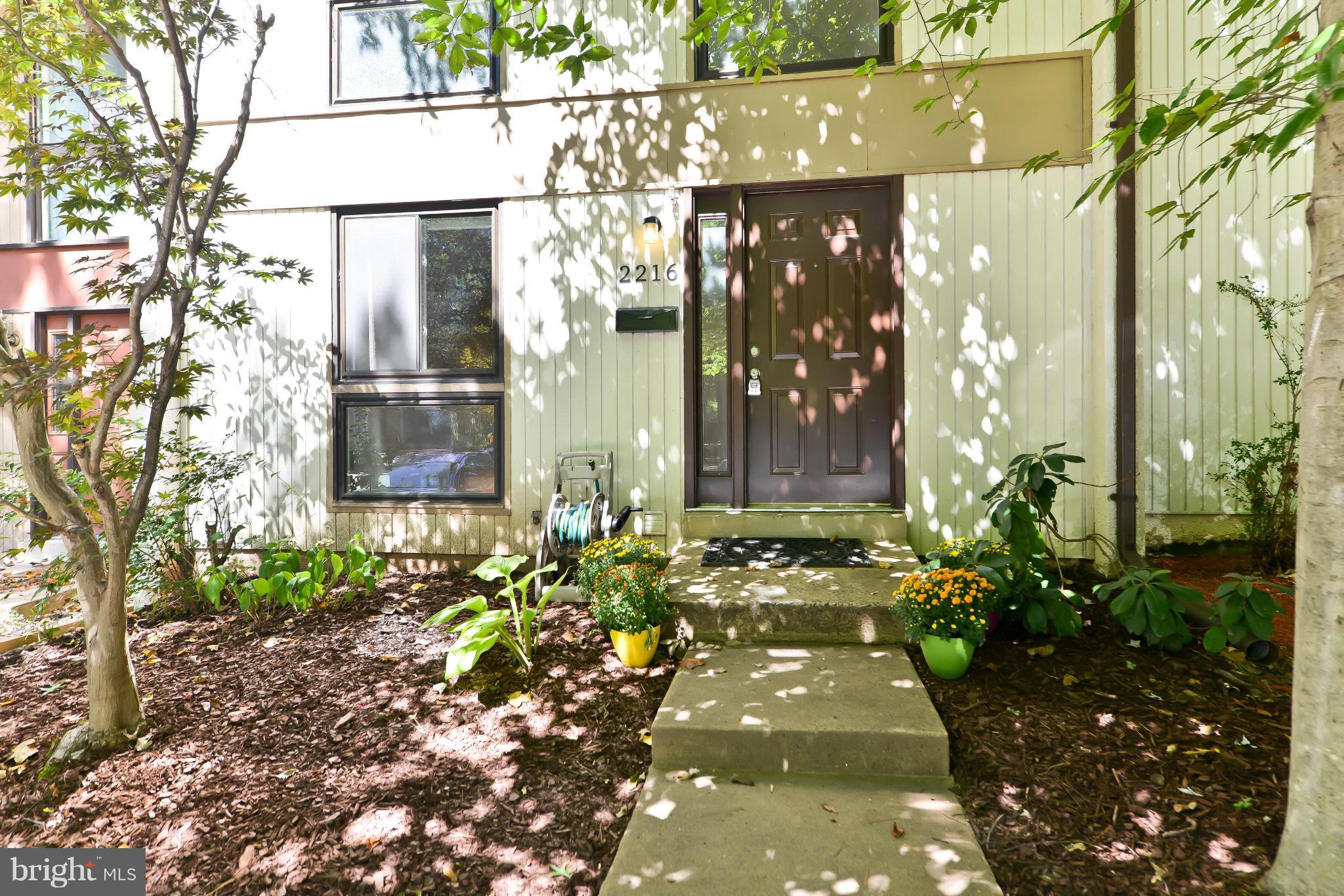 2216 Lofty Heights Place Reston, VA 20191 - Photo 13 of 28 Exterior (Front)