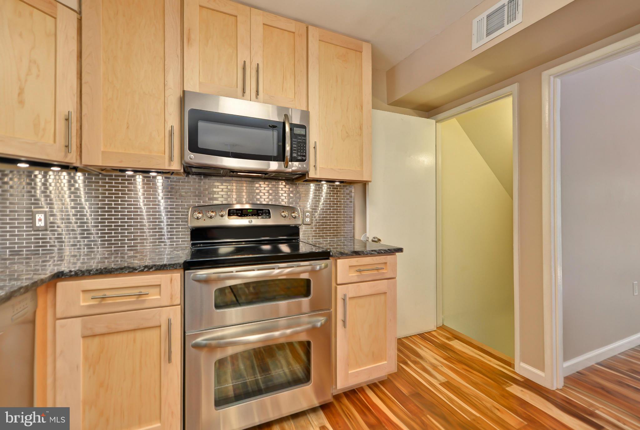 2216 Lofty Heights Place Reston, VA 20191 - Photo 4 of 28 Kitchen