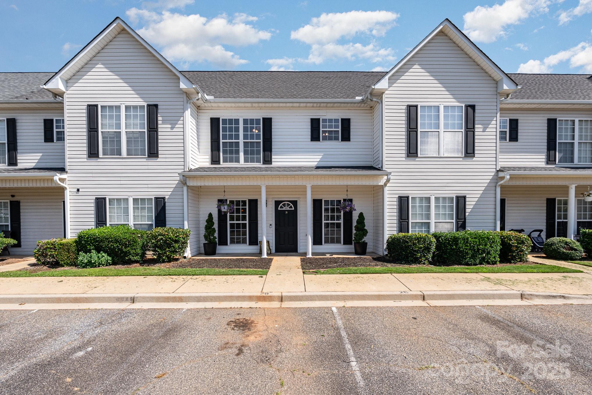 28 Ridgestone Circle Mauldin, SC 29662 - Photo 3 of 29