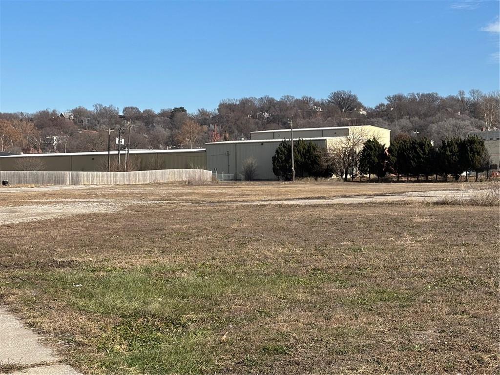 1007 South 6th Street St. Joseph, MO 64501 - Photo 2 of 6