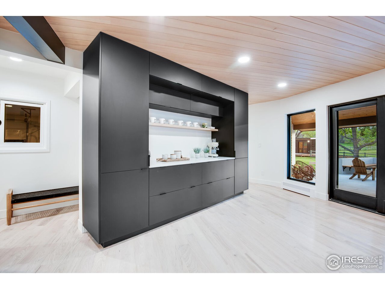 4795 Valhalla Drive Boulder, CO 80301 - Photo 12 of 40 Coffee Bar