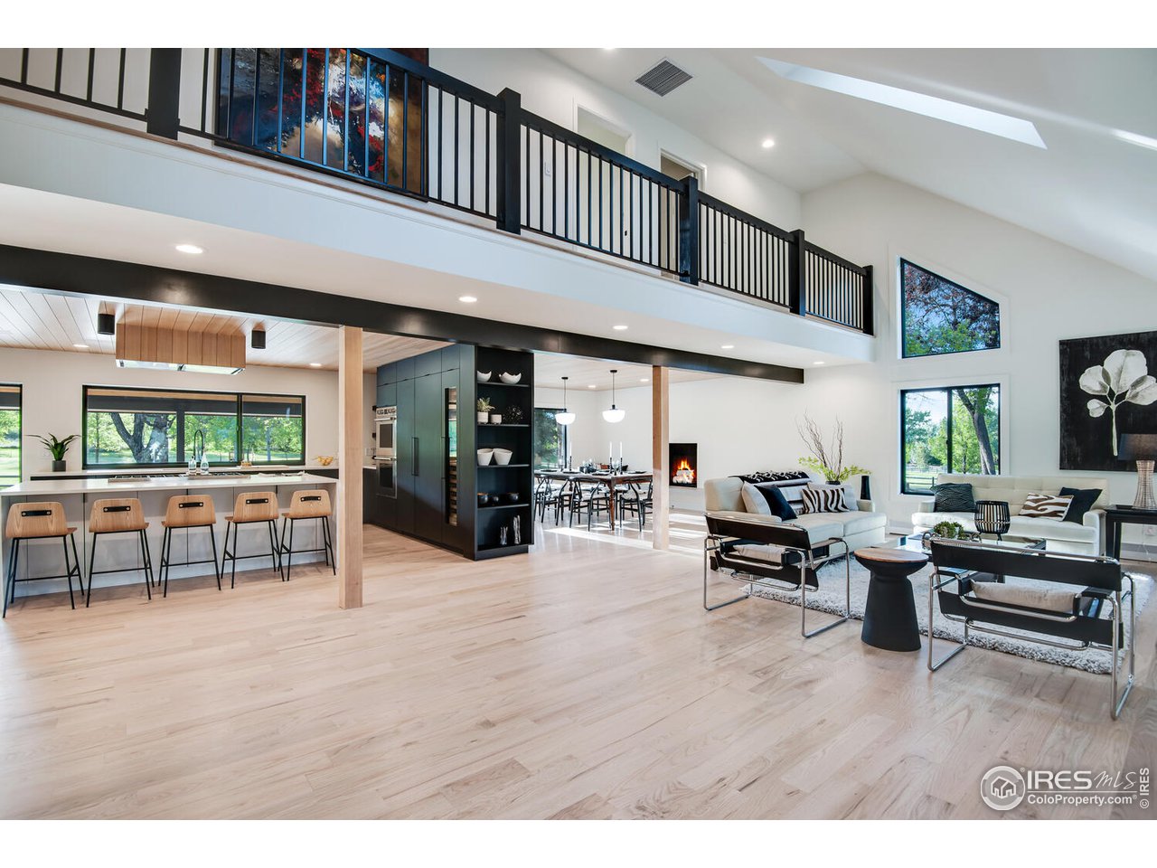 4795 Valhalla Drive Boulder, CO 80301 - Photo 7 of 40 Living-Kitchen