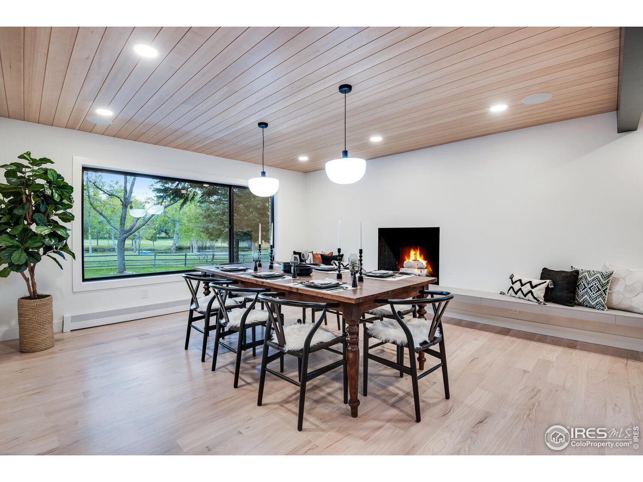 4795 Valhalla Drive Boulder, CO 80301 - Photo 8 of 40 Dining Room