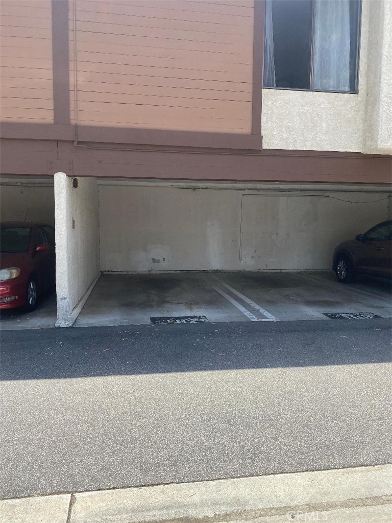 15155 Sherman Way, Unit 14 Van Nuys, CA 91405 - Photo 32 of 36 a view of a window