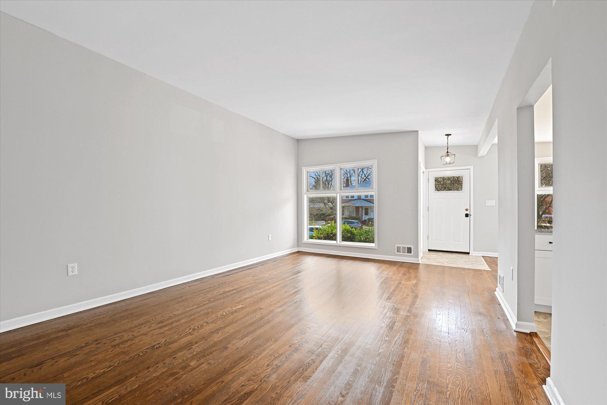 6807 Barnett Road Baltimore, MD 21239 - Photo 12 of 24