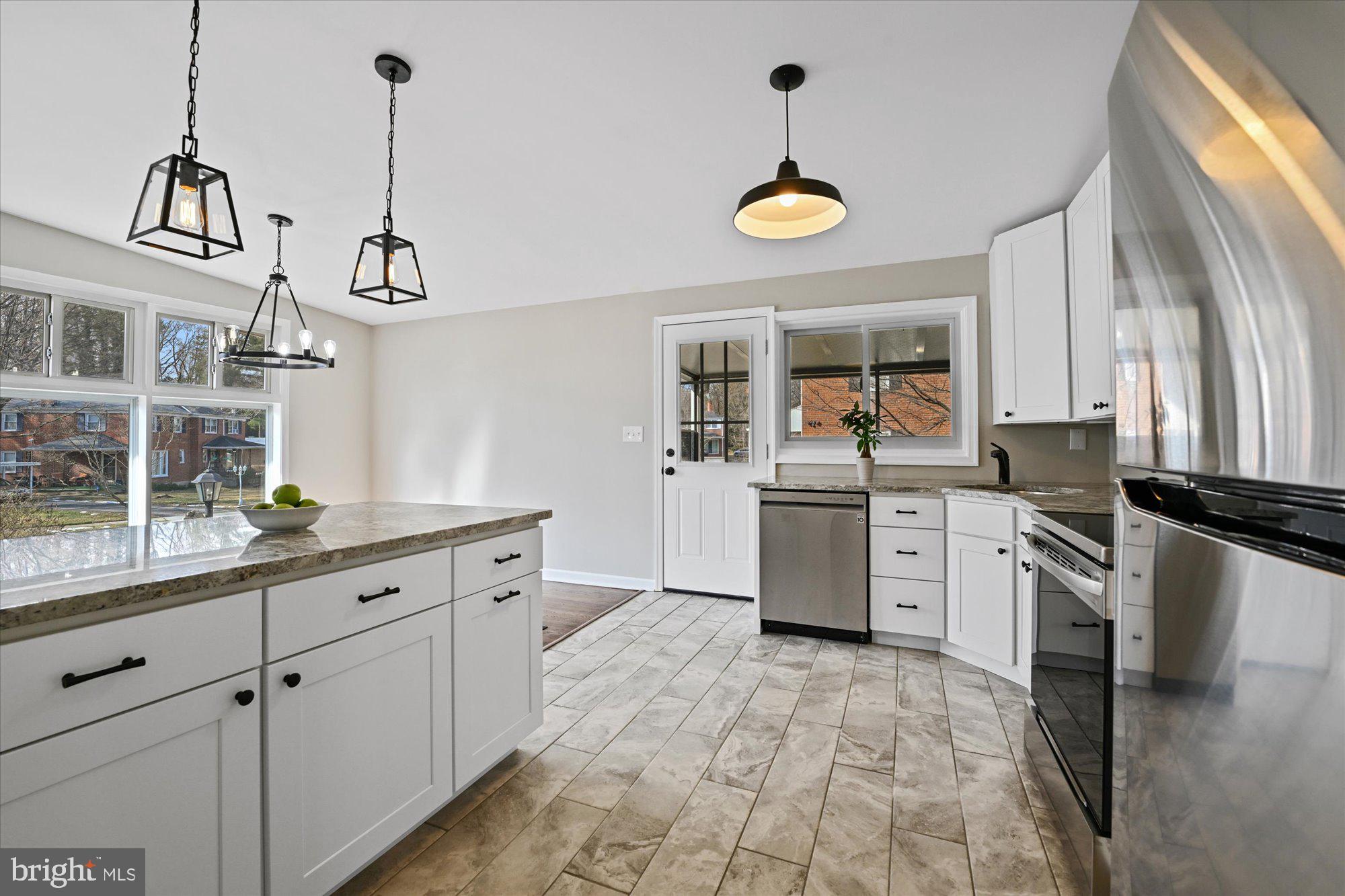 6807 Barnett Road Baltimore, MD 21239 - Photo 8 of 24