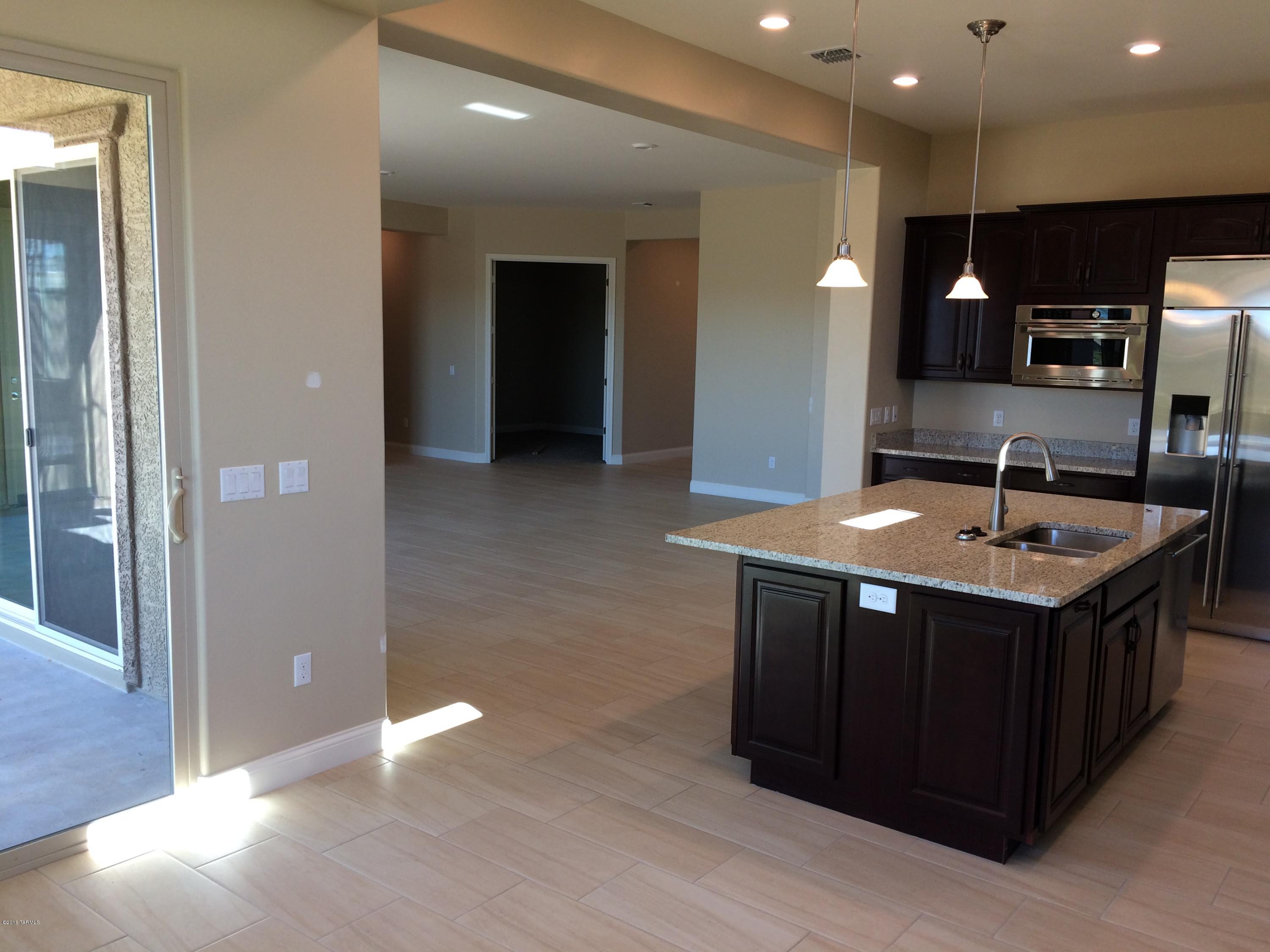 12923 North Morgan Ranch Road Oro Valley, AZ 85755 - Photo 5 of 23