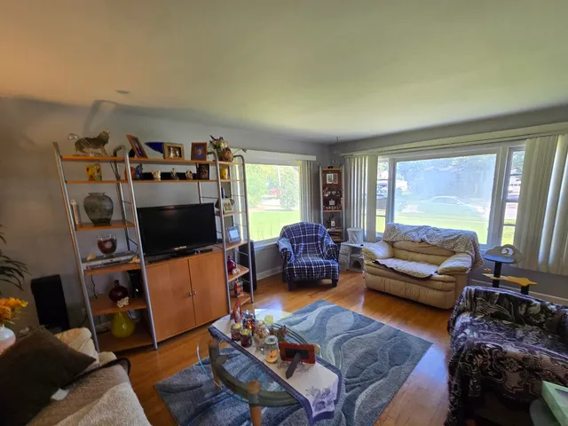 $224,900 | 14944 Springfield Avenue, Midlothian, IL 60445