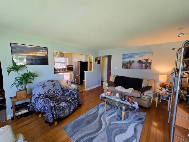 $224,900 | 14944 Springfield Avenue, Midlothian, IL 60445