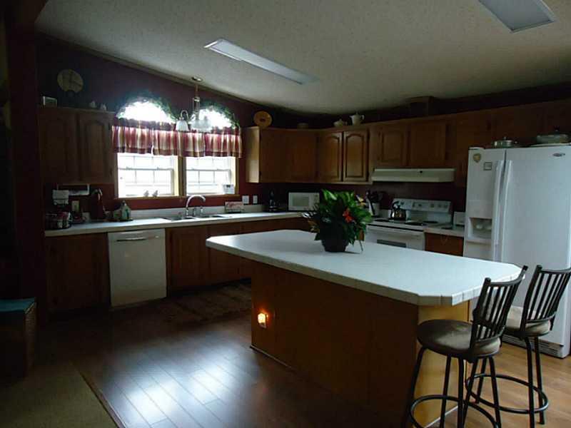744 Hadley Road Greenville, PA 16125 - Photo 7 of 25 Kitchen.