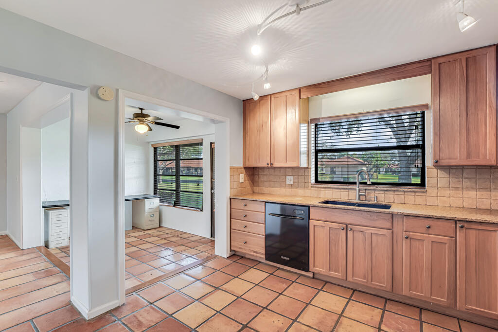 4540 Ficus Tree Road, Unit A Boynton Beach, FL 33436 - Photo 22 of 44 18