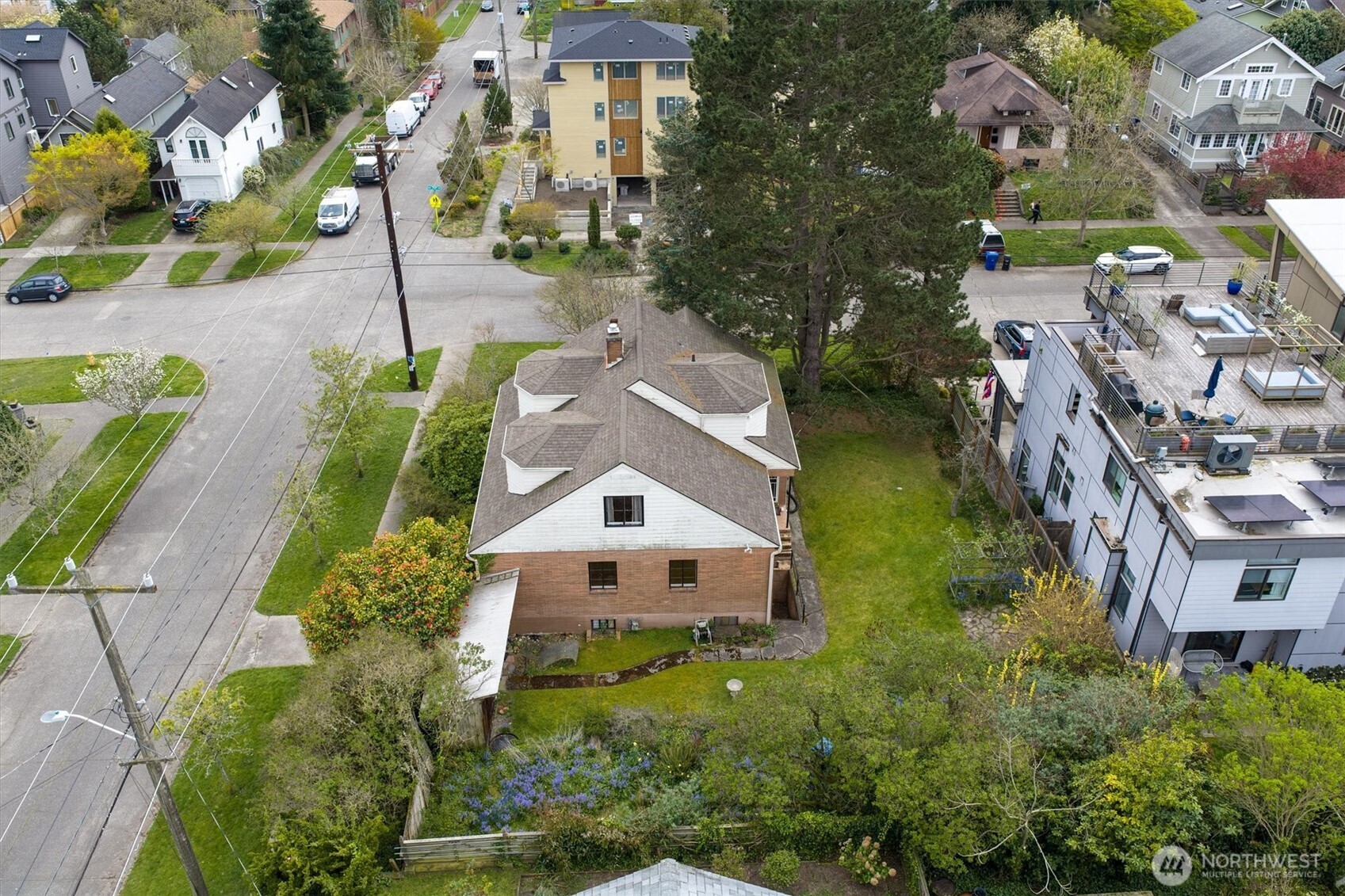 3002 Northwest 70th Street Seattle, WA 98117 - Photo 3 of 28