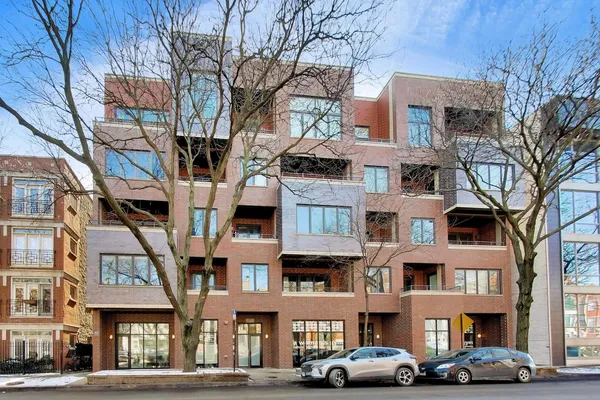 $559,000 | 1937 West Diversey Parkway, Unit 2B, Chicago, IL 60614