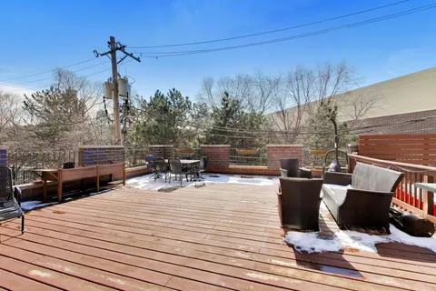 $559,000 | 1937 West Diversey Parkway, Unit 2B, Chicago, IL 60614