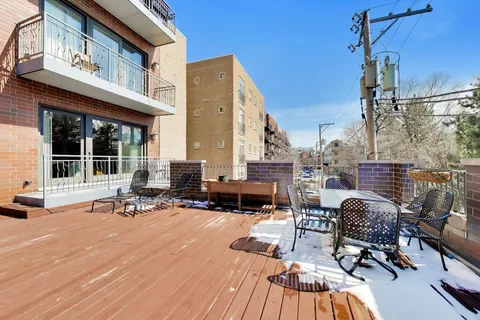 $559,000 | 1937 West Diversey Parkway, Unit 2B, Chicago, IL 60614