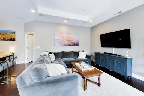 $559,000 | 1937 West Diversey Parkway, Unit 2B, Chicago, IL 60614