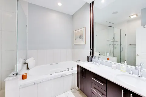 $559,000 | 1937 West Diversey Parkway, Unit 2B, Chicago, IL 60614