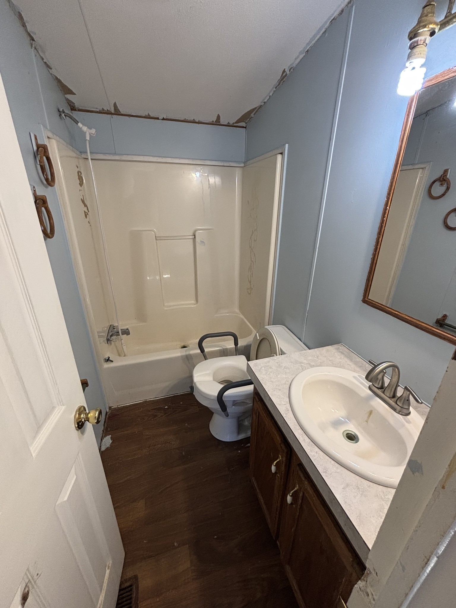 3975 Dickens Hill Road Bradyville, TN 37026 - Photo 11 of 21