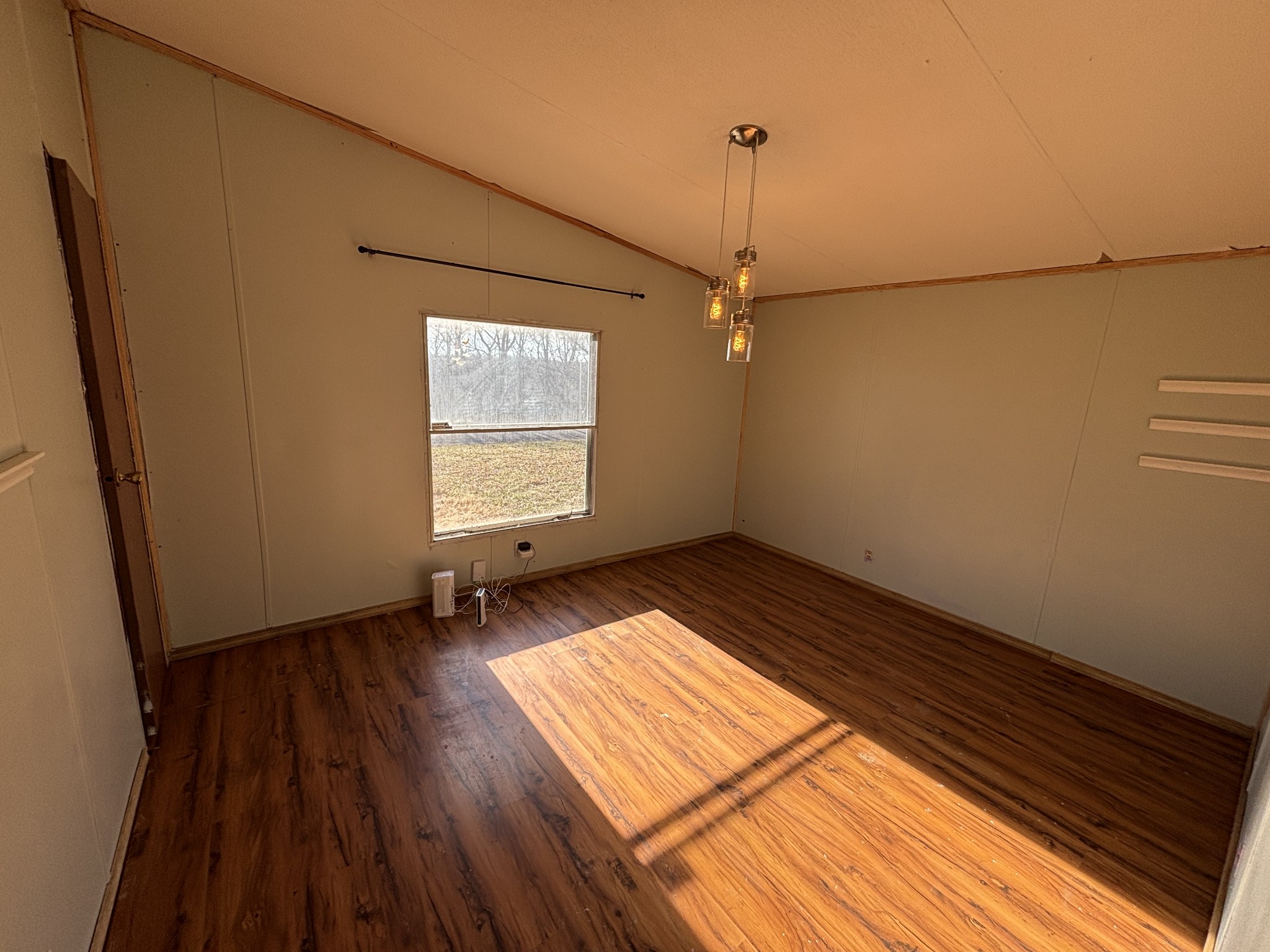 3975 Dickens Hill Road Bradyville, TN 37026 - Photo 13 of 21