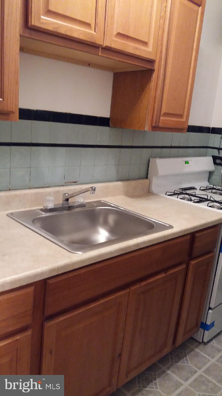 2124 Shallcross Street Philadelphia, PA 19124 - Photo 5 of 16