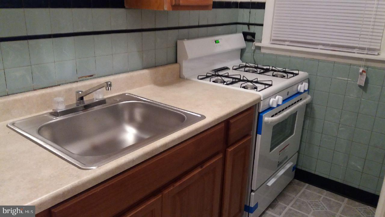 2124 Shallcross Street Philadelphia, PA 19124 - Photo 7 of 16