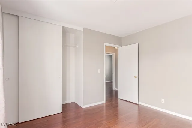 $1,695 | 557 Chelsea Drive, Henderson, NV 89014