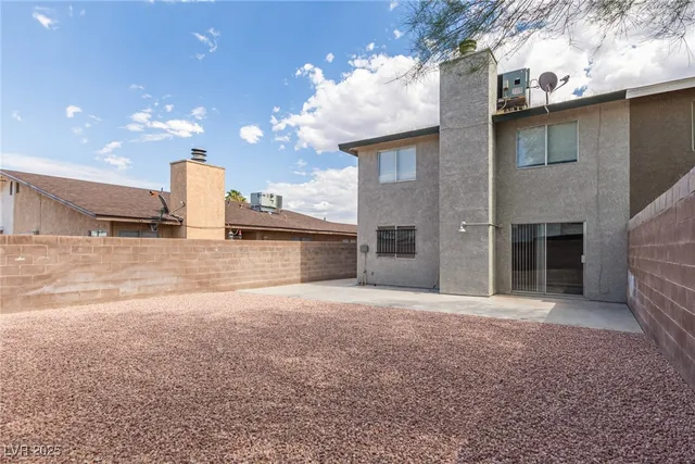 $1,695 | 557 Chelsea Drive, Henderson, NV 89014