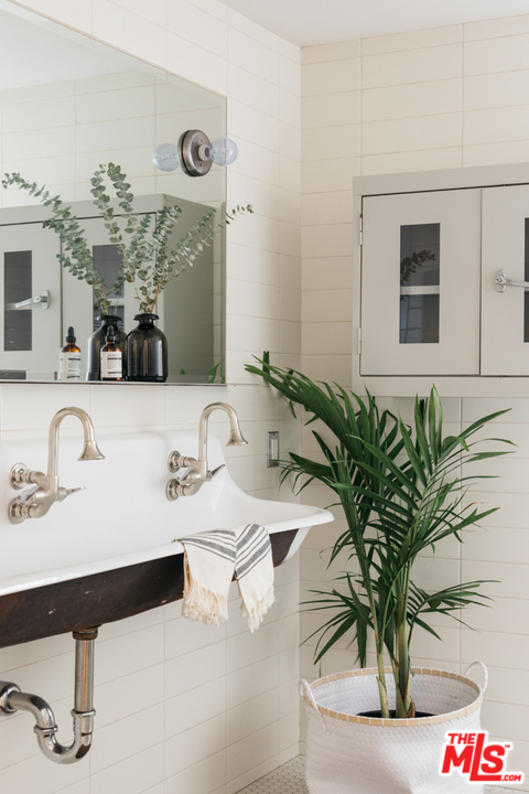3637 Canyon Crest Road Altadena, CA 91001 - Photo 13 of 23 Gallery Image 13