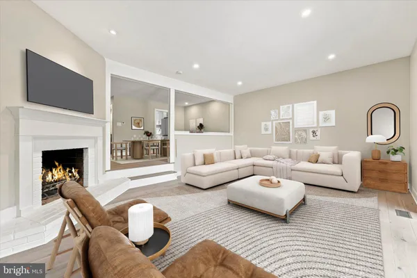 $655,000 | 633 East Main Street, Unit B7, Moorestown, NJ 08057
