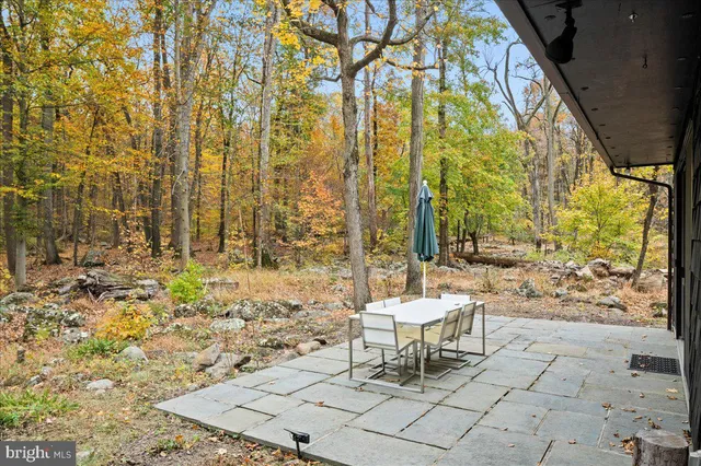 a view of an outdoor space with seating area