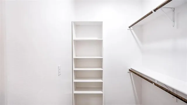 $2,350 | 1028 17th Street, Plano, TX 75074