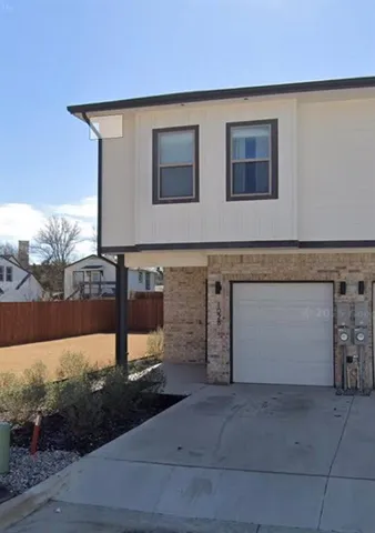 $2,350 | 1028 17th Street, Plano, TX 75074