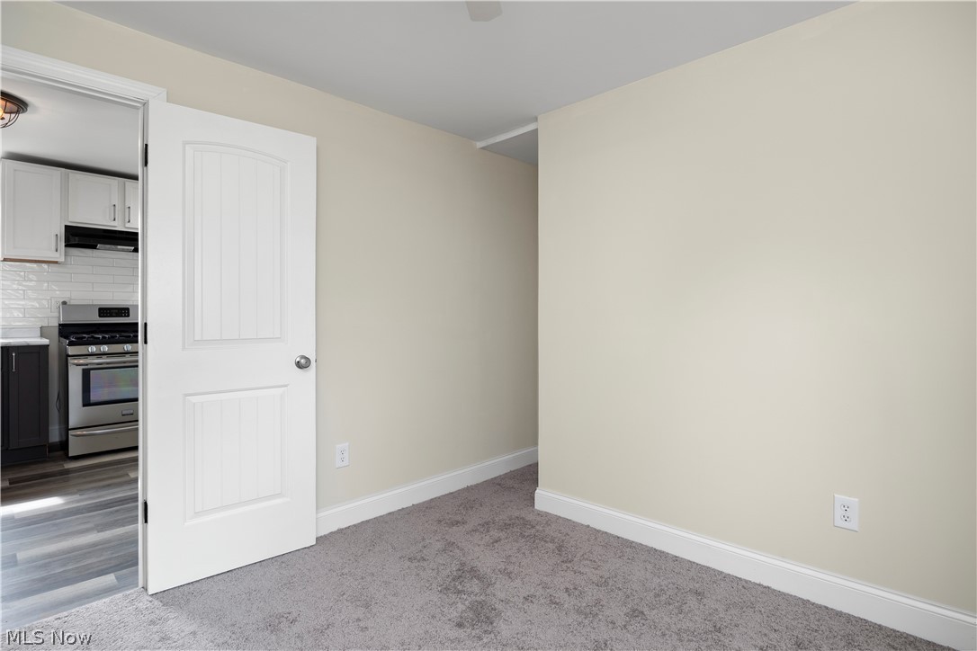 303 Delamere Road Vermilion, OH 44089 - Photo 28 of 36