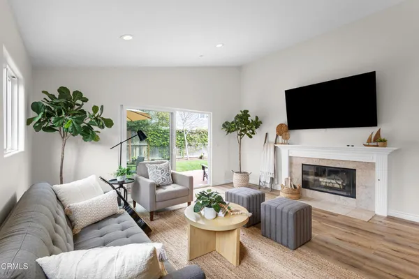 $2,495,000 | 2521 Pierpont Boulevard, Ventura, CA 93001