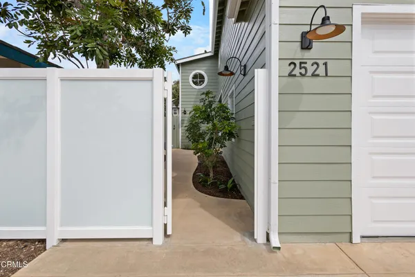 $2,495,000 | 2521 Pierpont Boulevard, Ventura, CA 93001
