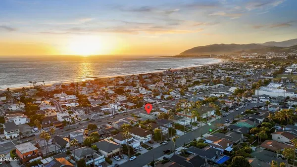 $2,495,000 | 2521 Pierpont Boulevard, Ventura, CA 93001