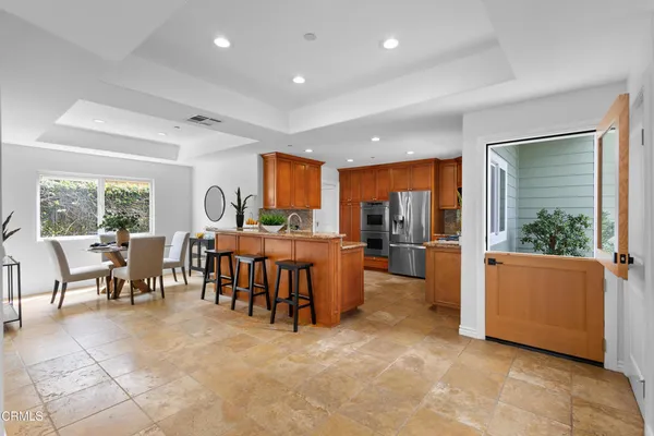 $2,495,000 | 2521 Pierpont Boulevard, Ventura, CA 93001