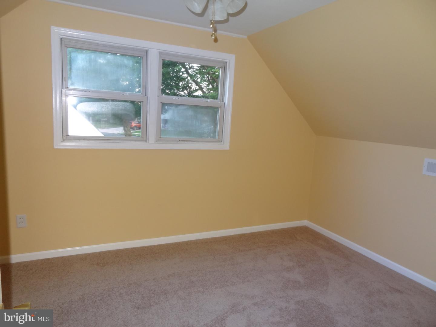 30 Queens Bridge Road Levittown, PA 19057 - Photo 22 of 25 Gallery Image 22