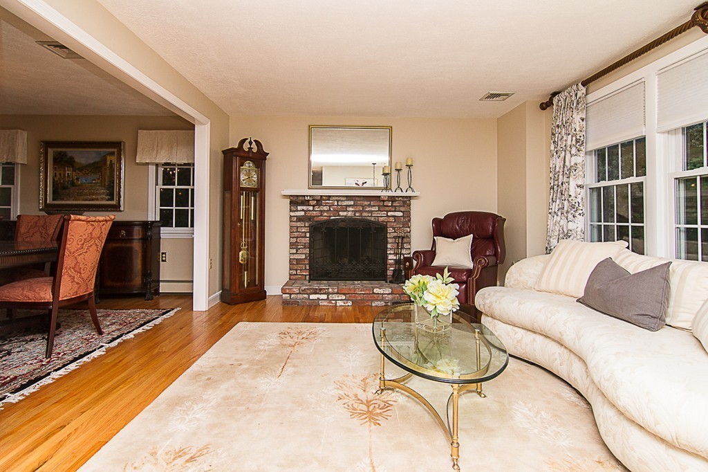 488 High Street Walpole, MA 02081 - Photo 3 of 27 Gallery Image 3