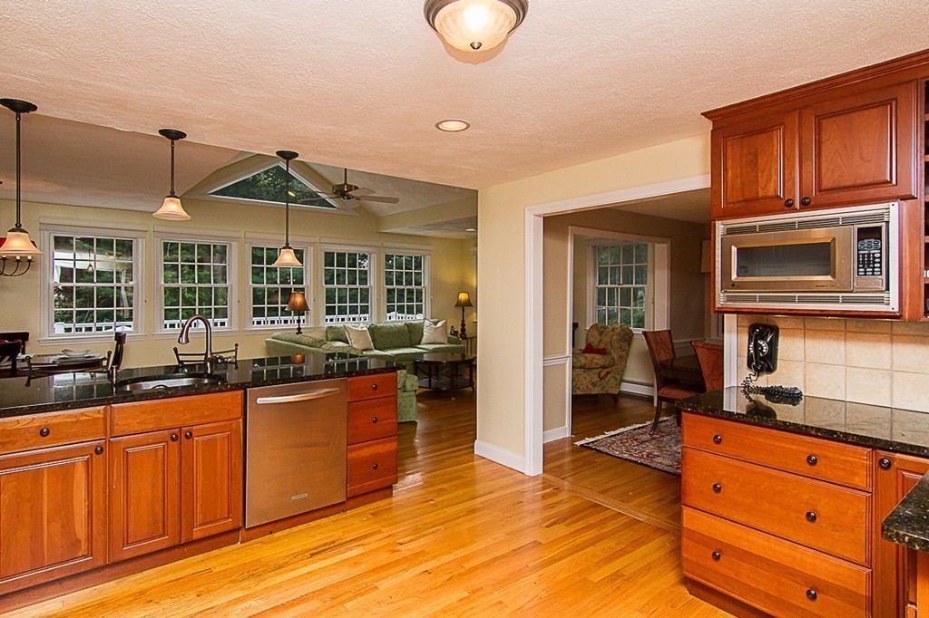 488 High Street Walpole, MA 02081 - Photo 8 of 27 Gallery Image 8