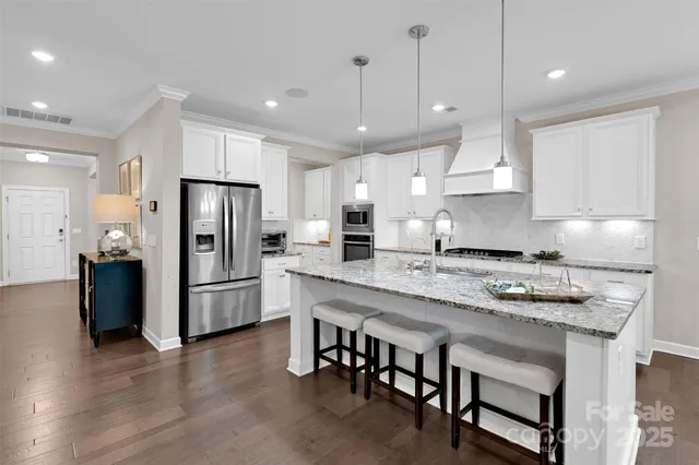 $669,999 | 2017 Saxon Pl Drive, Fort Mill, SC 29715