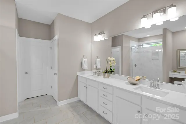 $669,999 | 2017 Saxon Pl Drive, Fort Mill, SC 29715