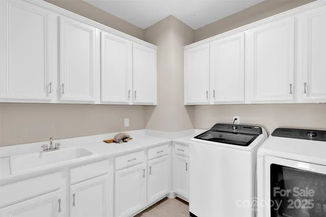 $669,999 | 2017 Saxon Pl Drive, Fort Mill, SC 29715